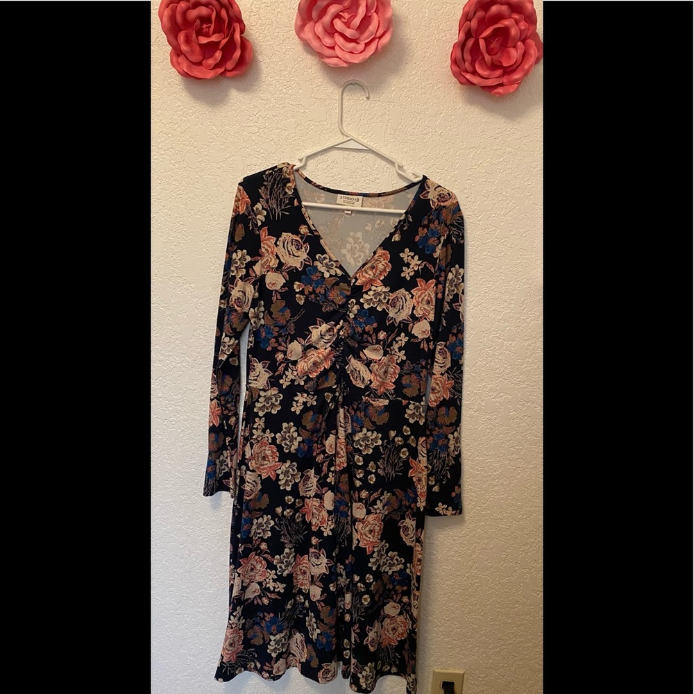 Floral long sleeve midi dress